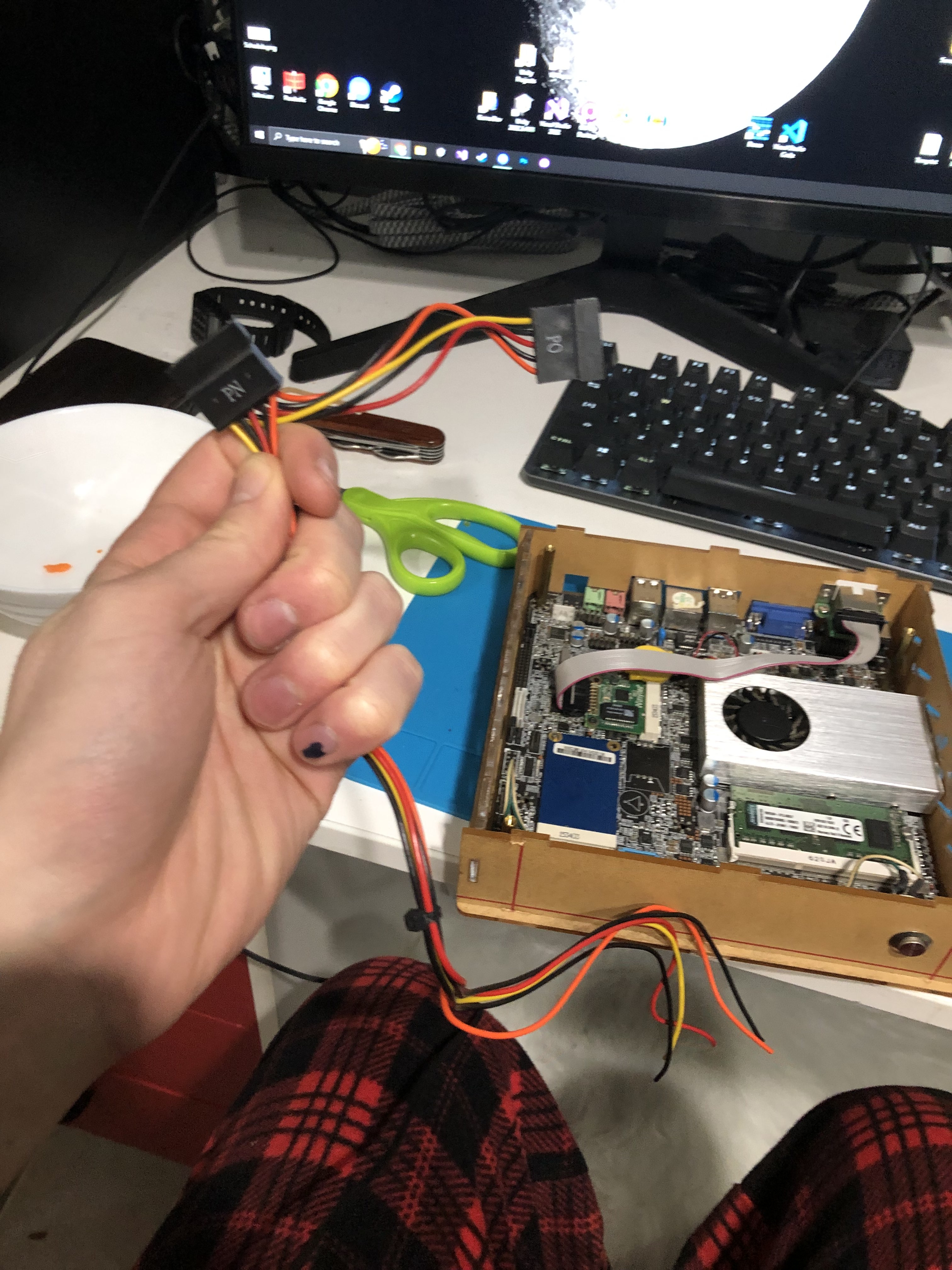 Cut off sATA power cable